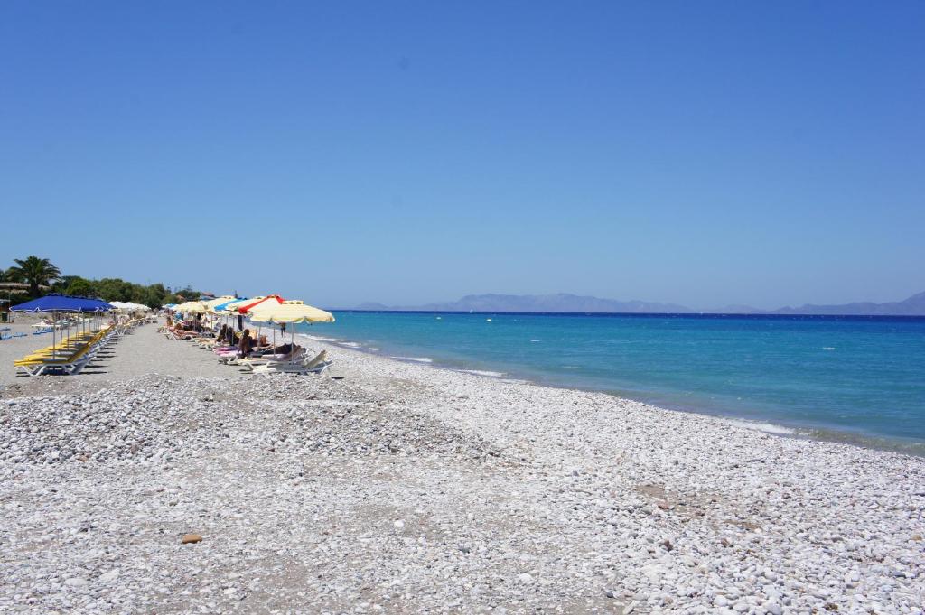 Ixia beach 3