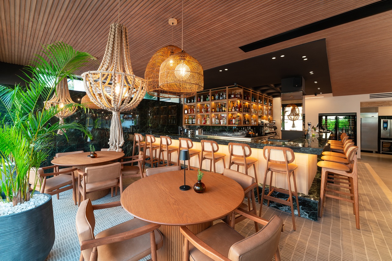 Hippocampus hotel bar