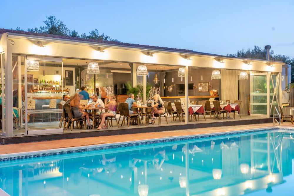 Restaurant by pool